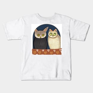 A Cat and An Owl Funny Pet Owner Lovely Designs Kids T-Shirt